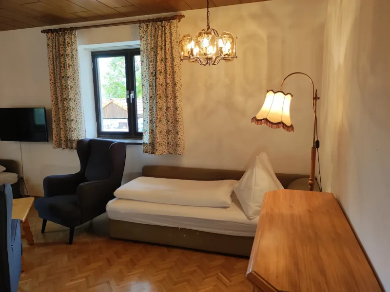 Mozart Wohnzimmer mit Bettsofa