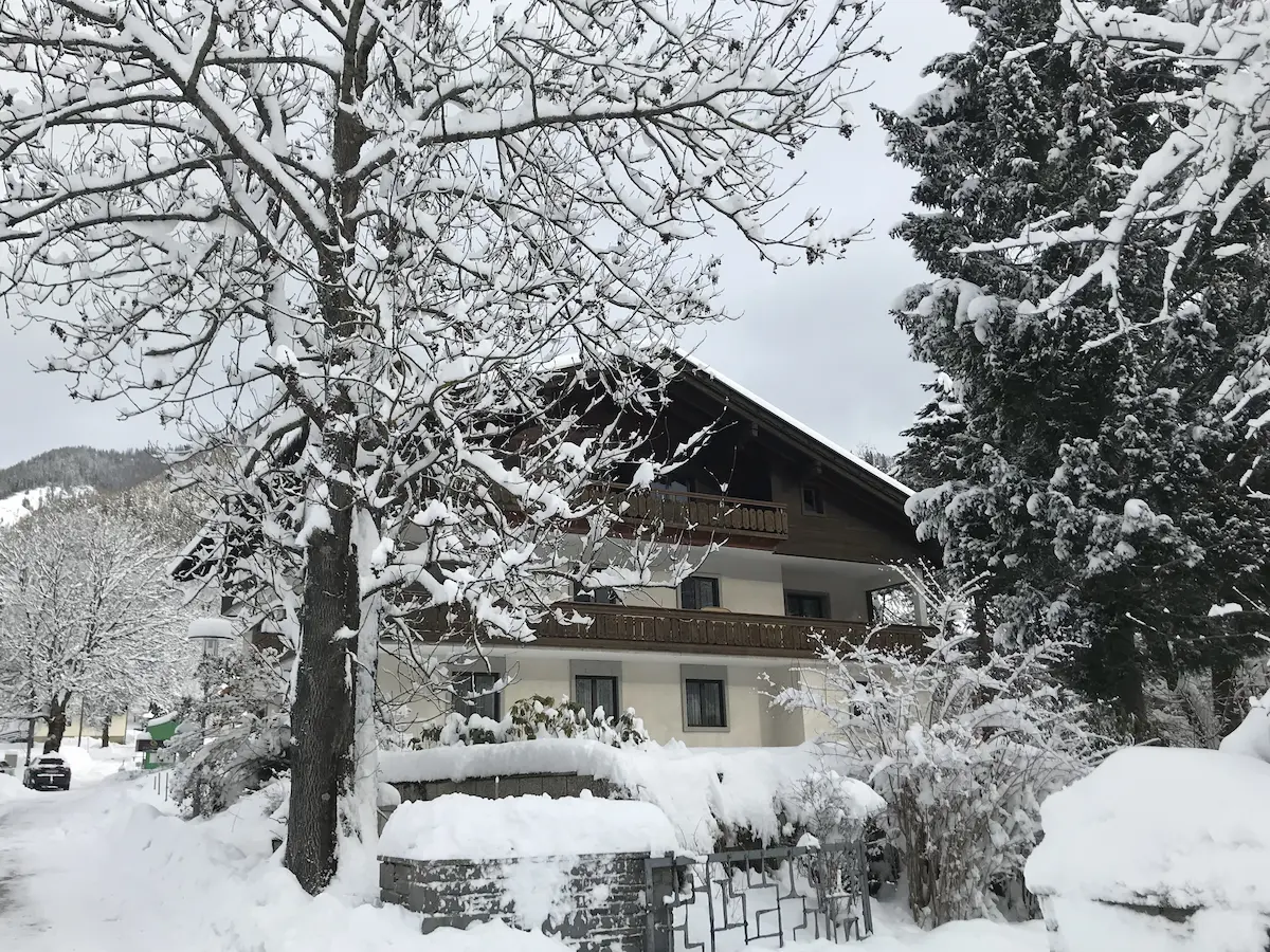 Ansicht im Winter von Süden