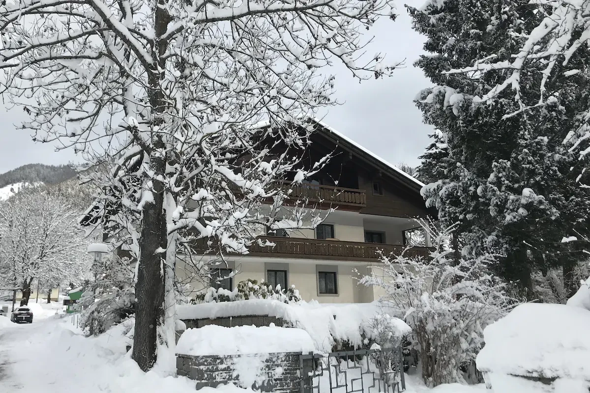 Ansicht im Winter von Süden